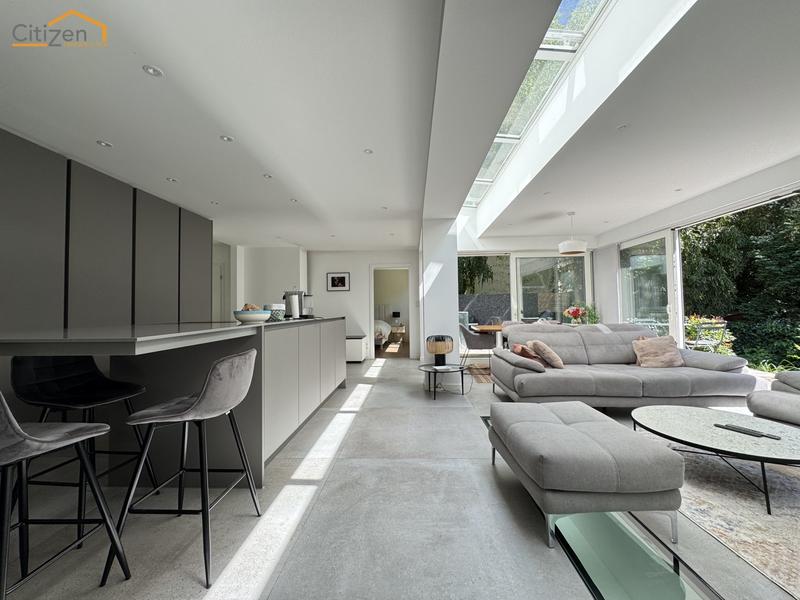 Villa - 212 m² - 6 pièces