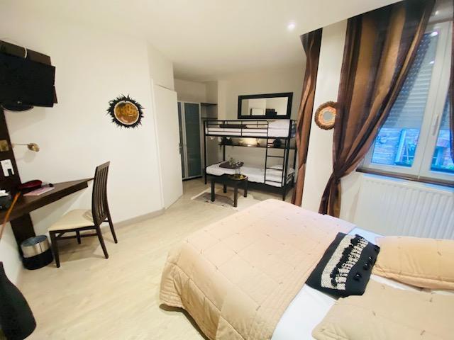 Appartement - 155 m² - 12 pièces