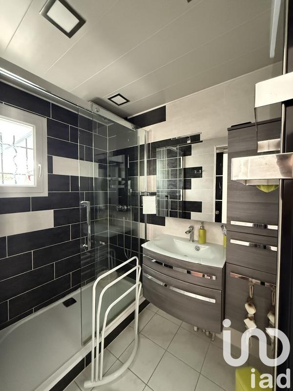 Maison - 140 m² - 8 pièces