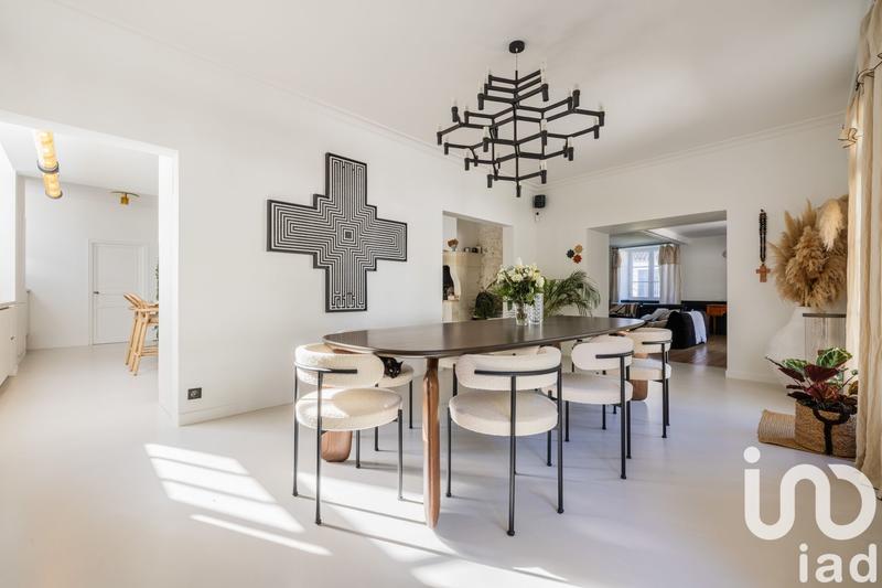 Maison - 300 m² - 7 pièces