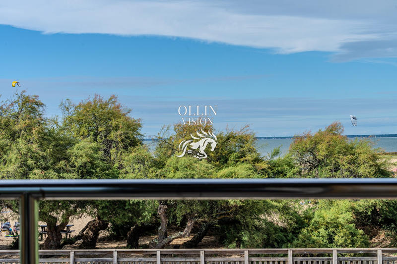 Villa - 240 m² - 9 pièces