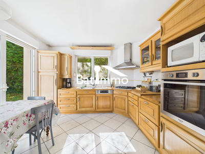 Maison - 211 m² - 7 pièces