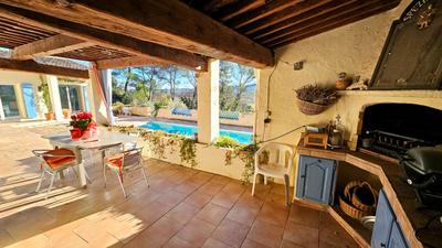 Villa - 225 m² - 7 pièces