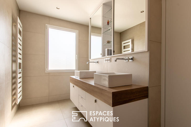 Maison - 350 m² - 8 pièces