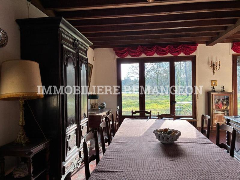 Demeure - 377 m² - 13 pièces