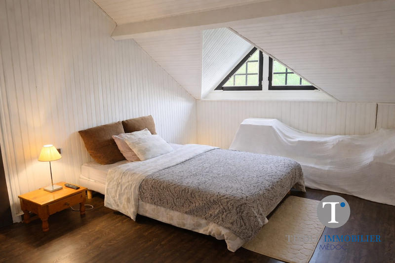 Maison - 235 m² - 7 pièces