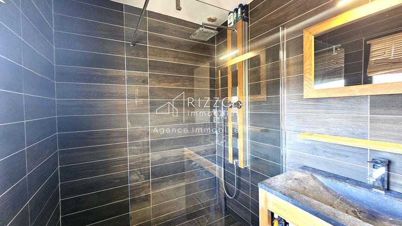 Maison - 127 m² - 5 pièces