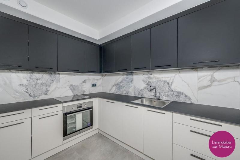 Appartement - 95 m² - 5 pièces