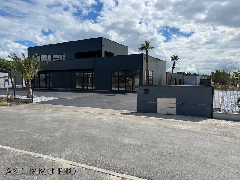 Local commercial - 110 m² - 1 pièce