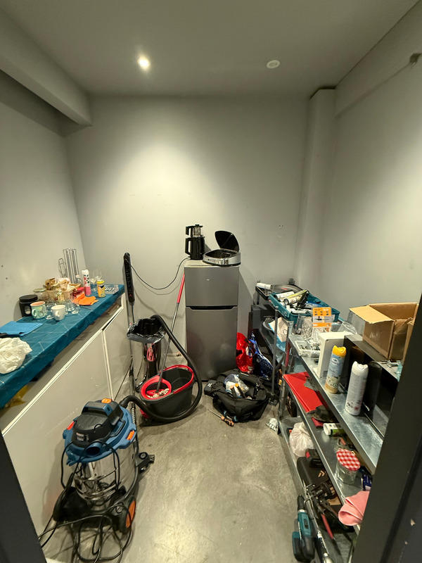 Local commercial - 254 m² - 6 pièces