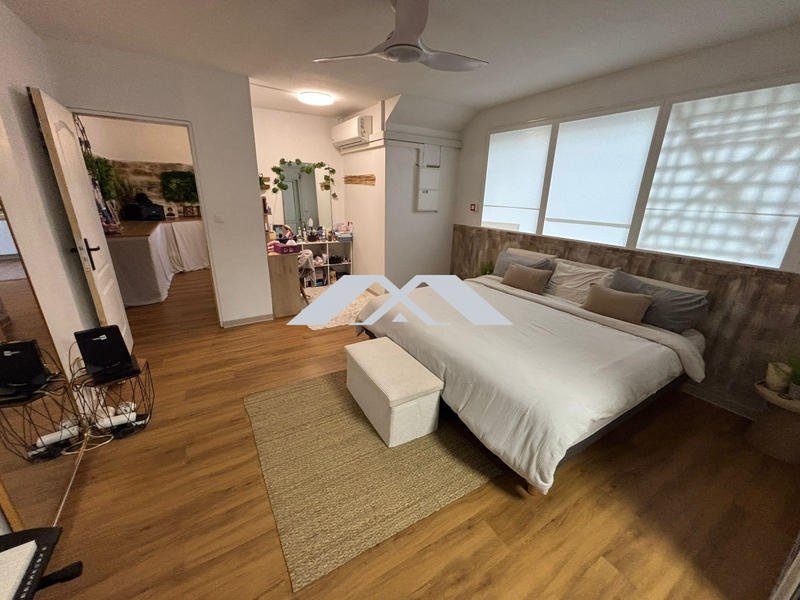 Maison - 140 m² - 6 pièces