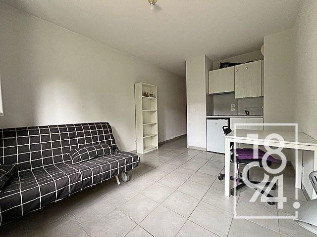 Studio - 18 m² - 1 pièce