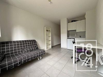 Studio - 18 m² - 1 pièce