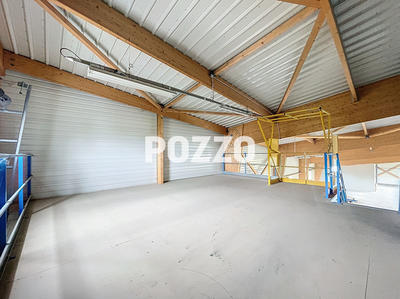 Local d'activité / Entrepôt - 798 m² - 9 pièces