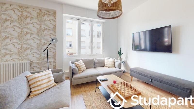 Chambre - 10 m² - 1 pièce