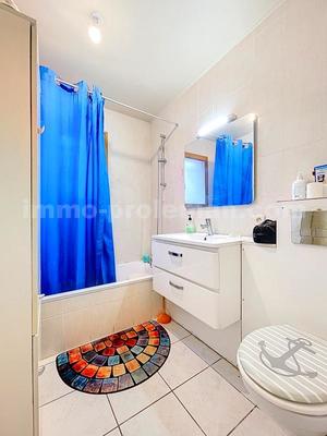 Maison jumelée - 90 m² - 5 pièces