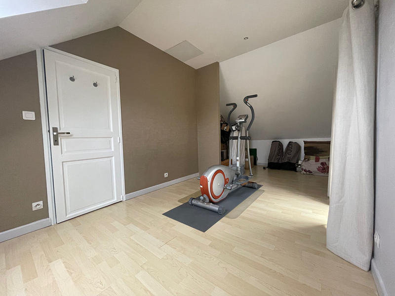 Maison - 200 m² - 7 pièces