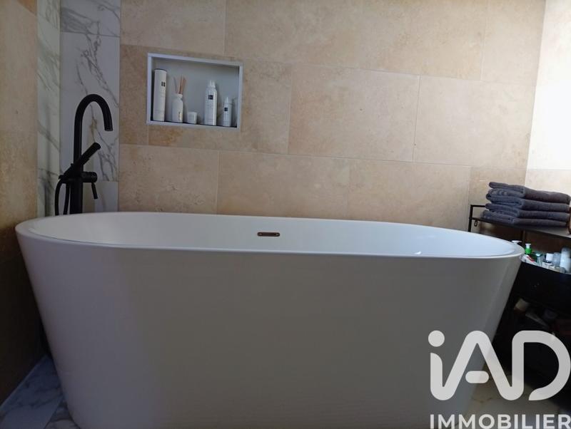 Maison - 121 m² - 4 pièces