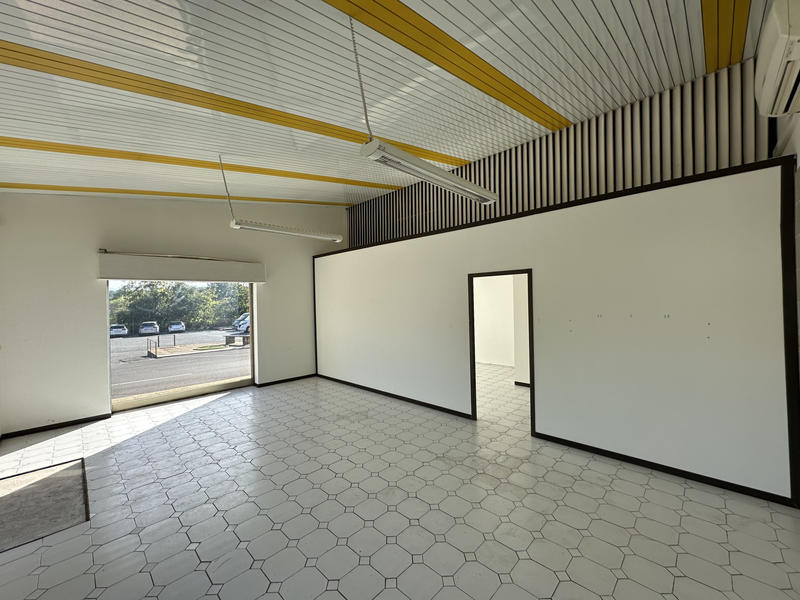 Local commercial - 491 m²