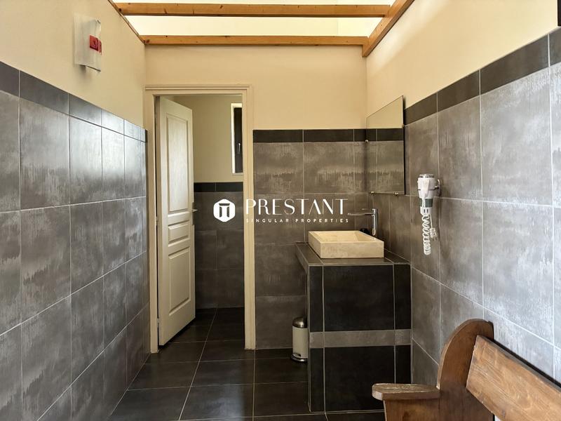 Demeure - 570 m² - 17 pièces