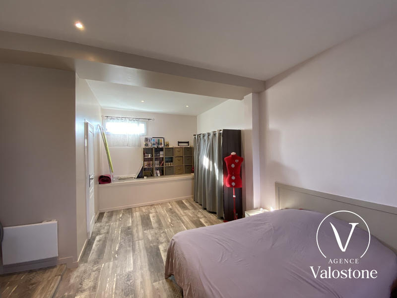 Maison - 198 m² - 6 pièces