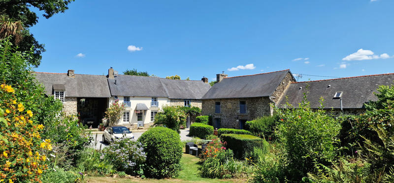 Maison - 315 m² - 13 pièces