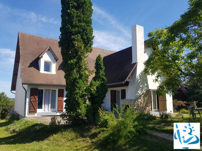 Maison - 200 m² - 6 pièces