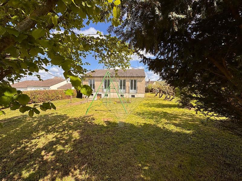 Maison - 98 m² - 5 pièces