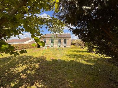 Maison - 98 m² - 5 pièces