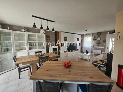 Maison - 92 m² - 5 pièces