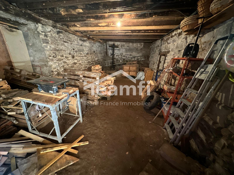 Maison - 181 m² - 7 pièces