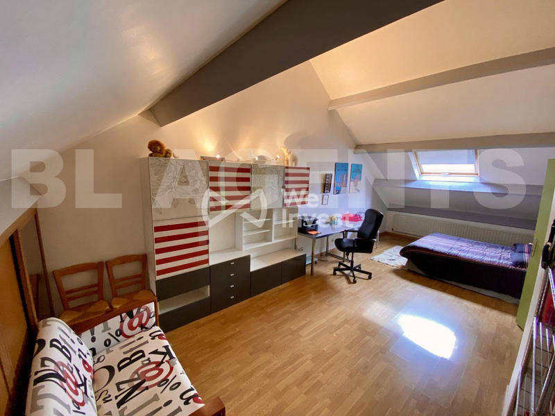 Maison - 140 m² - 5 pièces