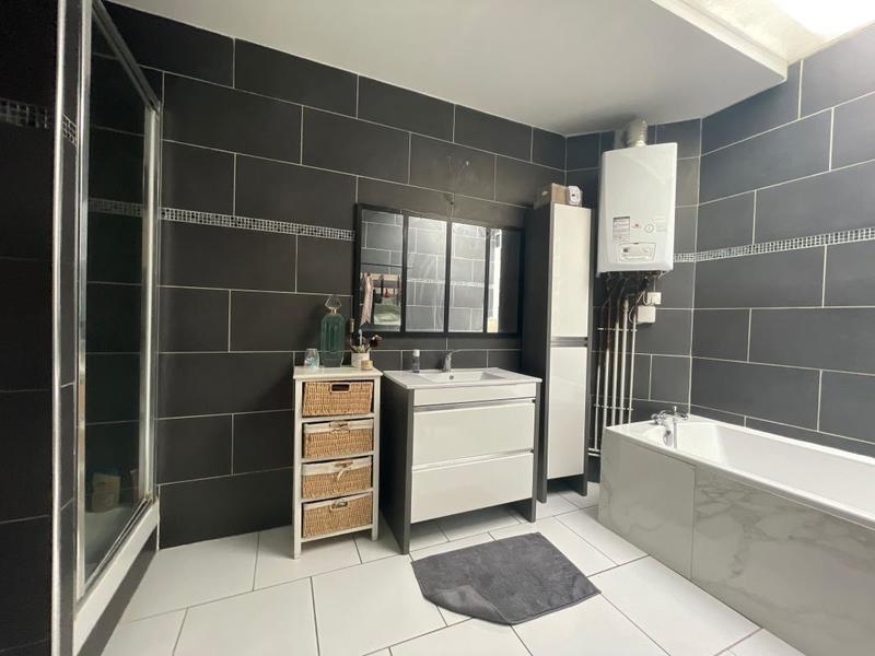 Maison - 93 m² - 4 pièces