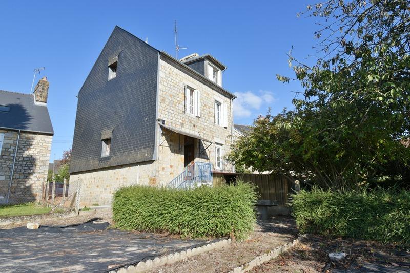 Maison - 74 m² - 6 pièces