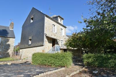 Maison - 74 m² - 6 pièces