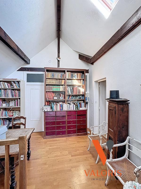 Maison - 197 m² - 9 pièces