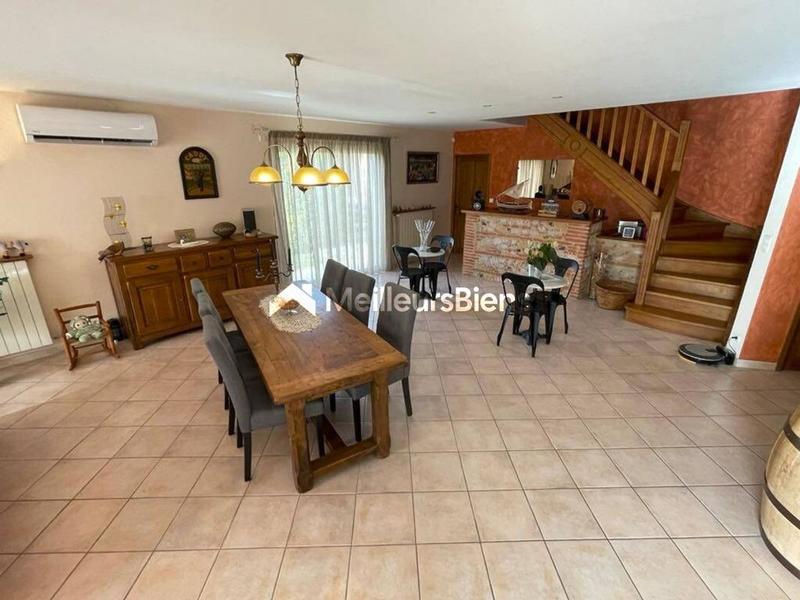 Villa - 164 m² - 6 pièces