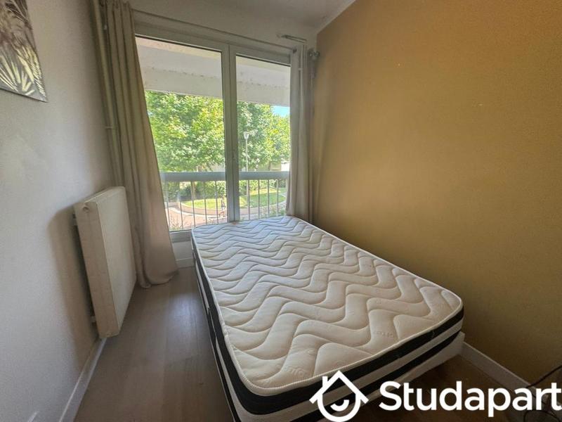 Chambre - 10 m² - 1 pièce