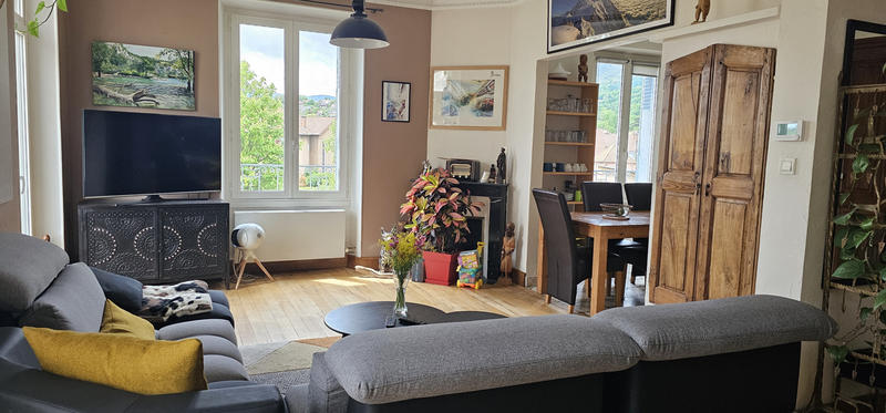 Appartement - 99 m² - 4 pièces