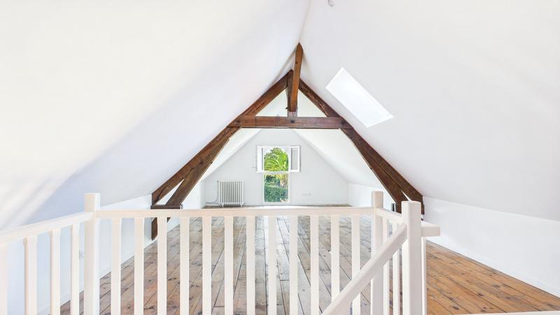 Maison - 240 m² - 10 pièces