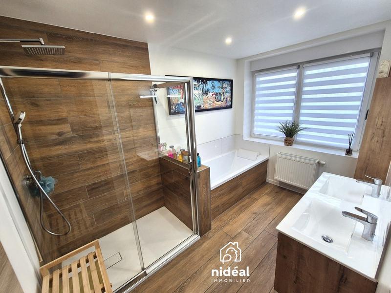 Maison - 90 m² - 4 pièces