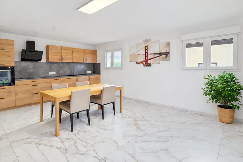 Maison - 103 m² - 4 pièces