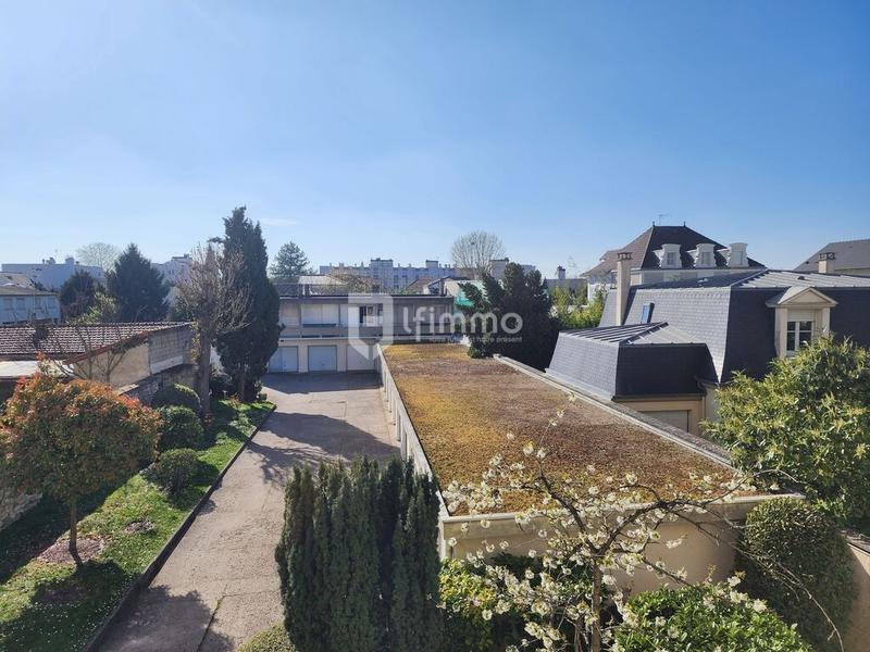 Appartement - 94 m² - 5 pièces