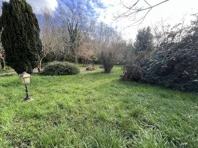 Maison traditionnelle - 273 m² - 5 pièces