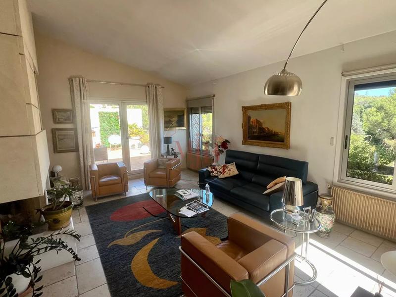 Appartement - 190 m² - 7 pièces