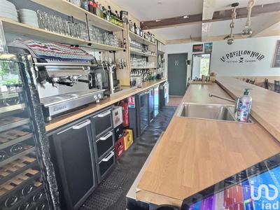 Local commercial - 127 m²