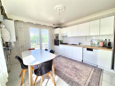 Maison - 168 m² - 7 pièces