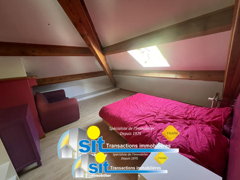 Maison - 270 m² - 9 pièces