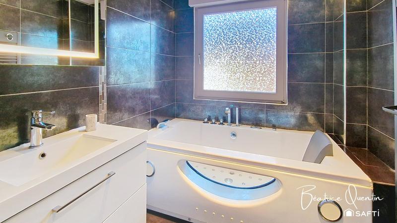 Maison - 125 m² - 7 pièces