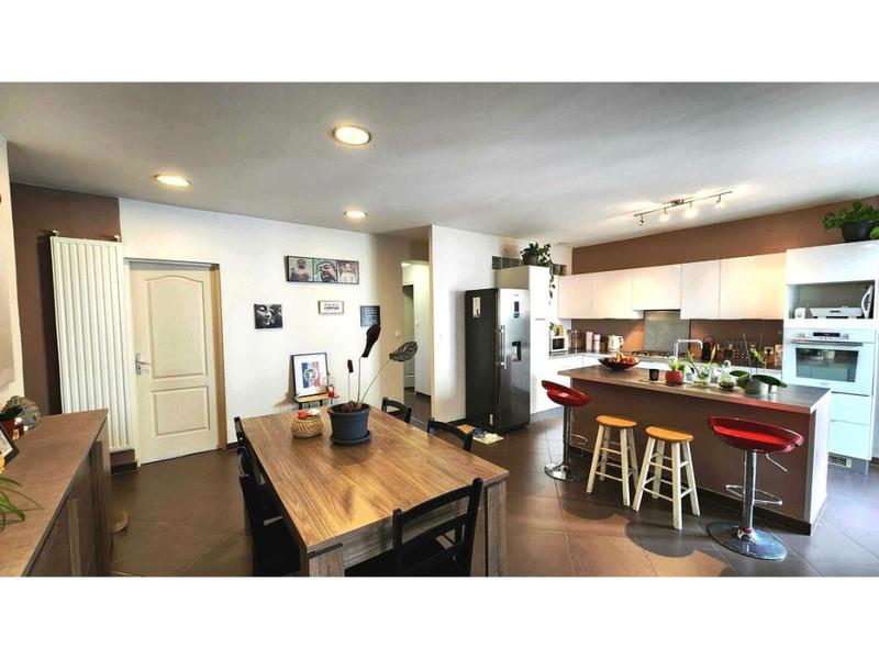 Maison - 86 m² - 5 pièces